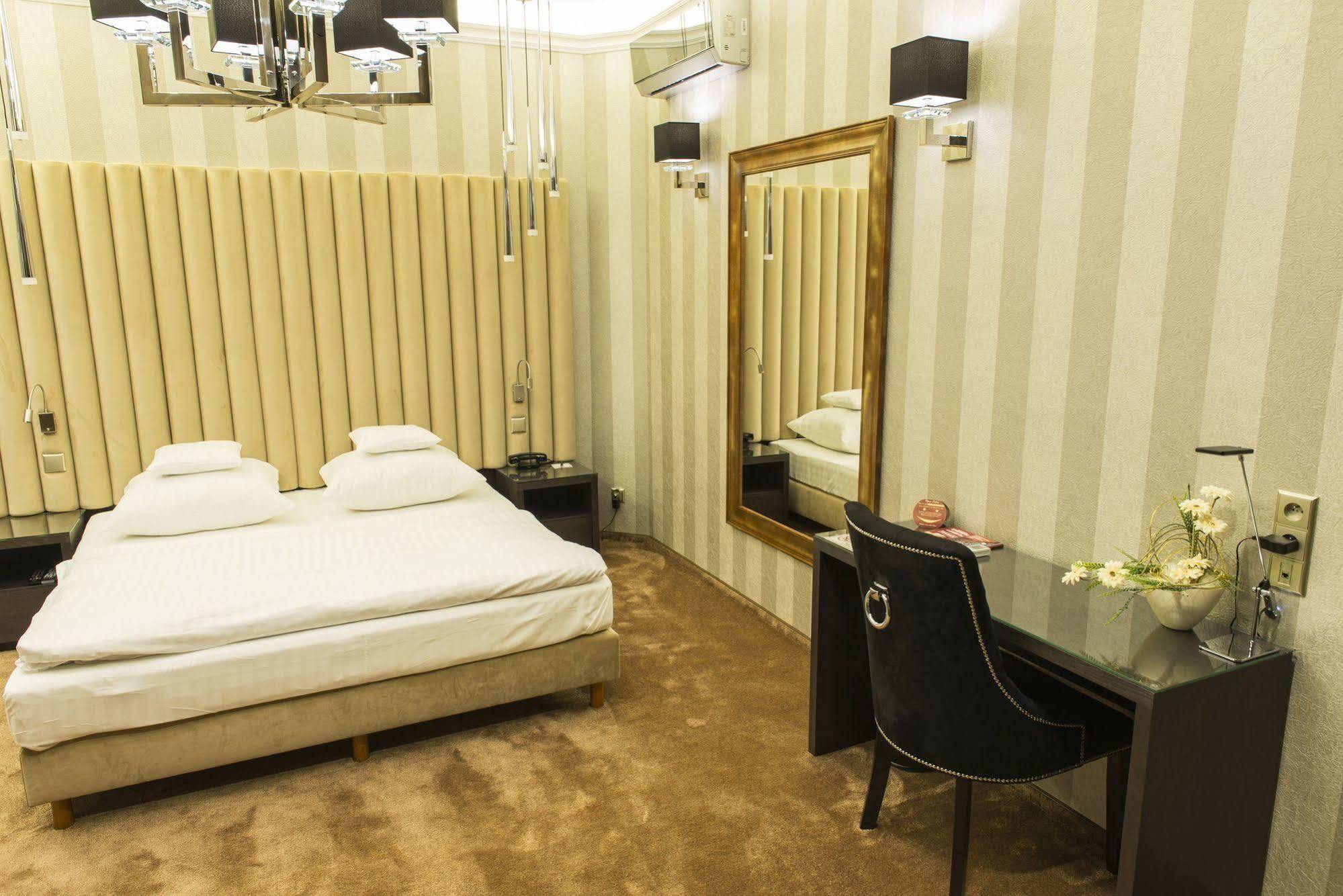 Hotel Europa Kaliszki Eksteriør bilde